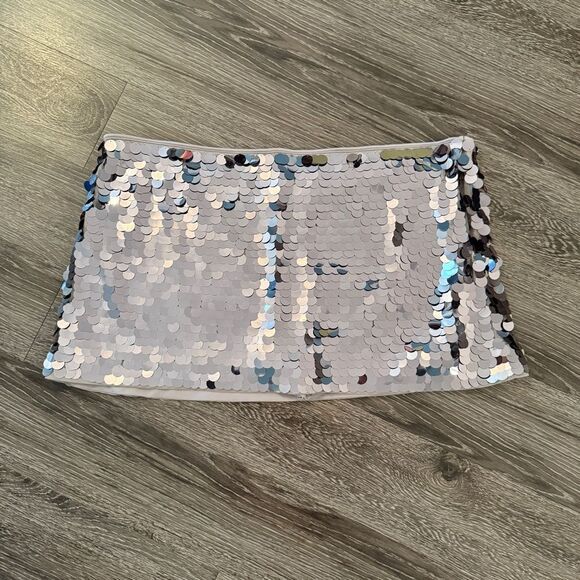 Abercrombie & Fitch Dresses & Skirts - Abercrombie & Fitch Mid Rise Sequin Skirt